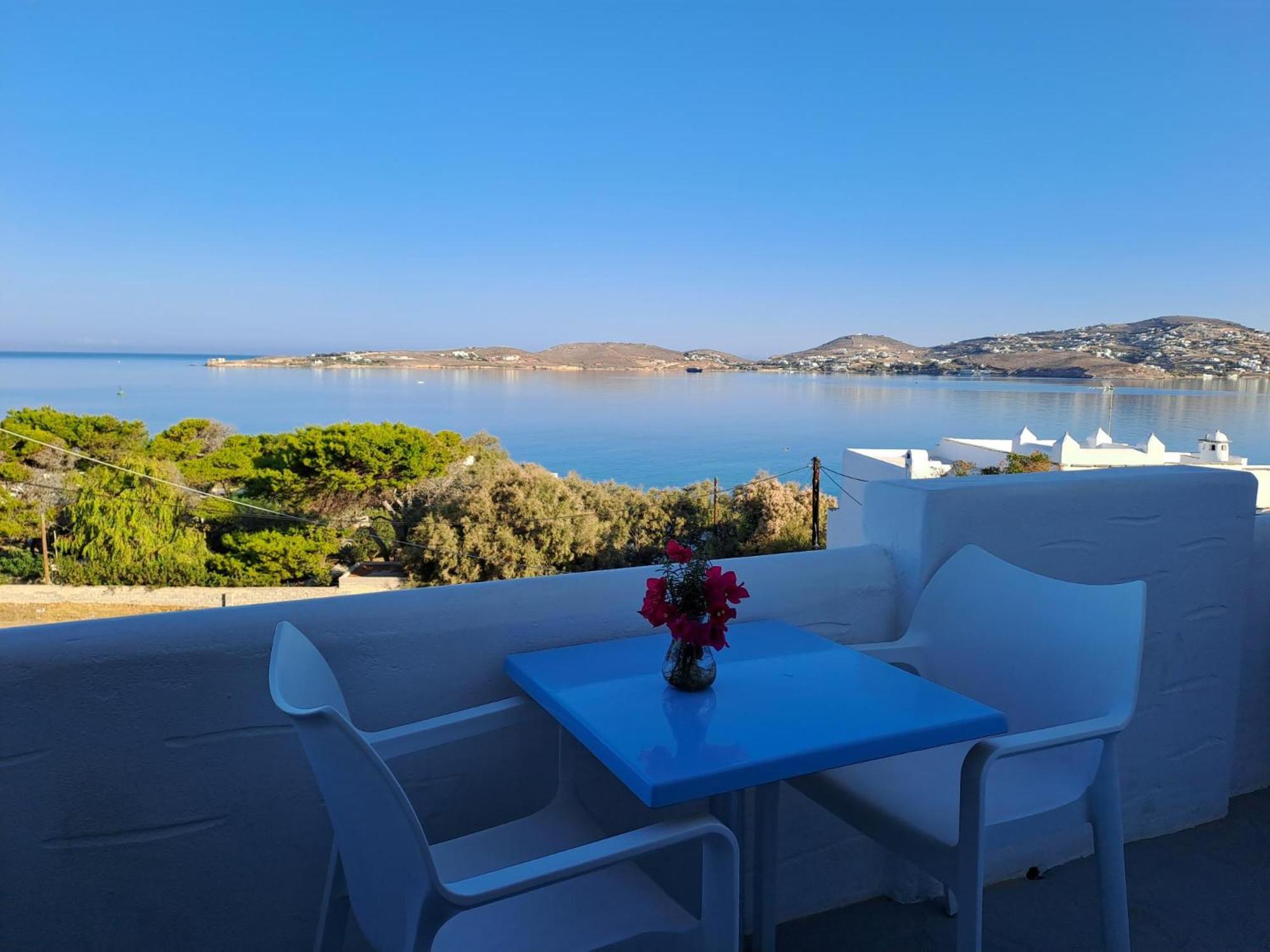 Stratos & Parikia (Paros)