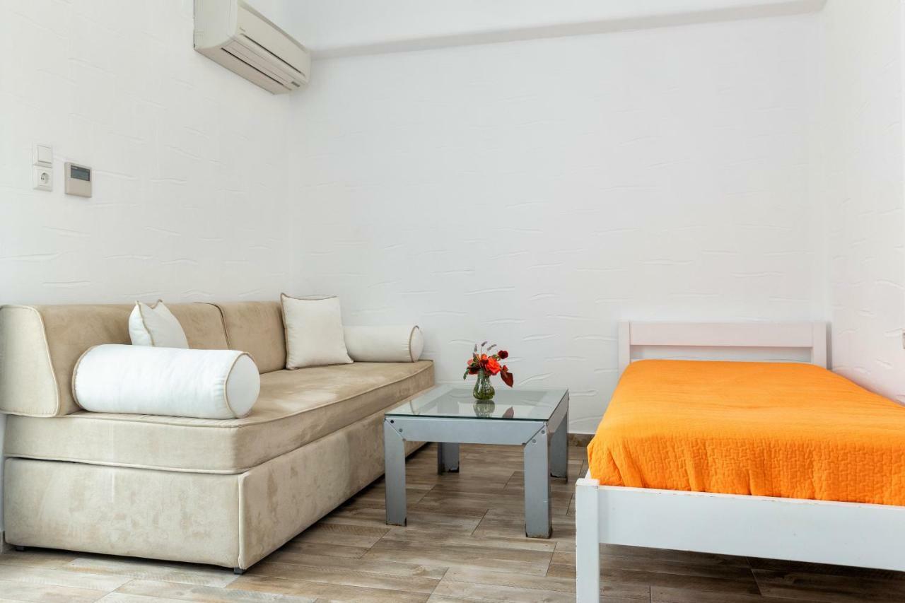 Stratos & 3* Parikia (Paros)